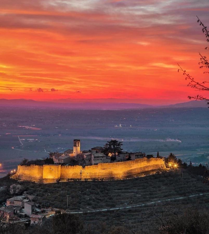 Il Castello Di Campello Aparthotel Campello sul Clitunno Εξωτερικό φωτογραφία