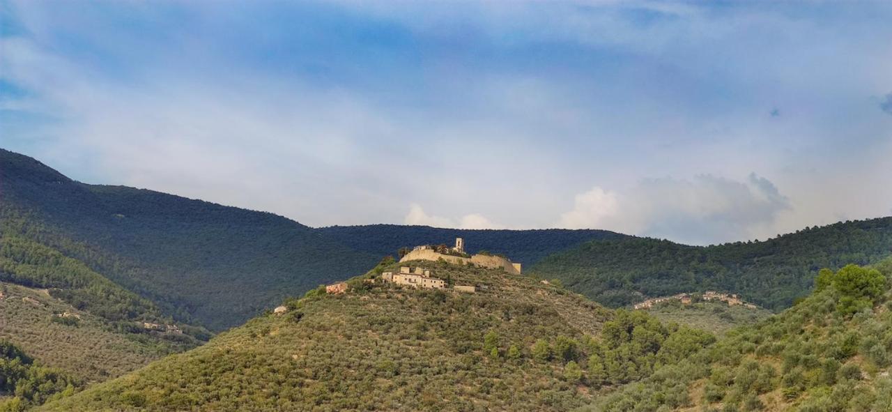 Il Castello Di Campello Aparthotel Campello sul Clitunno Εξωτερικό φωτογραφία