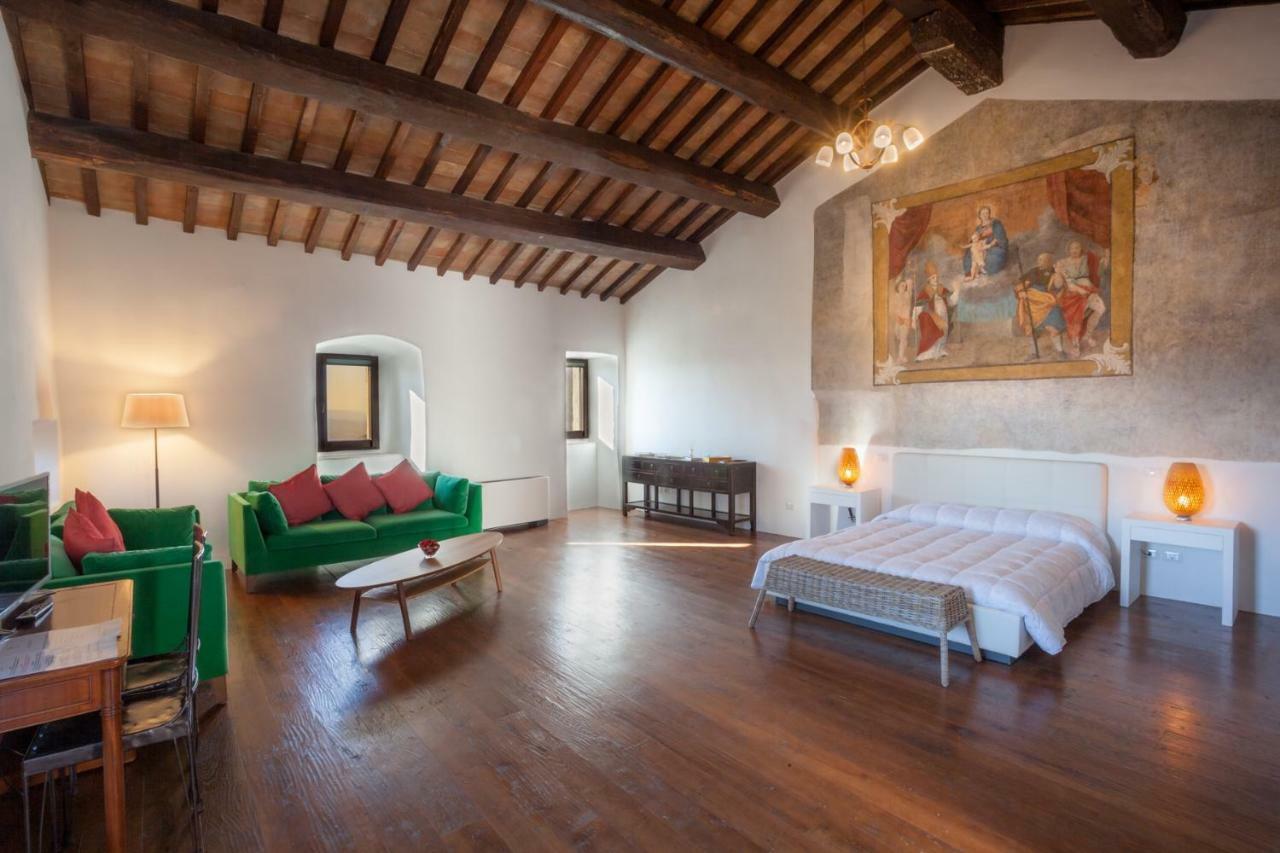 Il Castello Di Campello Aparthotel Campello sul Clitunno Εξωτερικό φωτογραφία