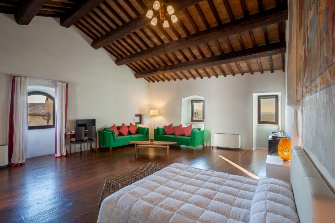 Il Castello Di Campello Aparthotel Campello sul Clitunno Εξωτερικό φωτογραφία