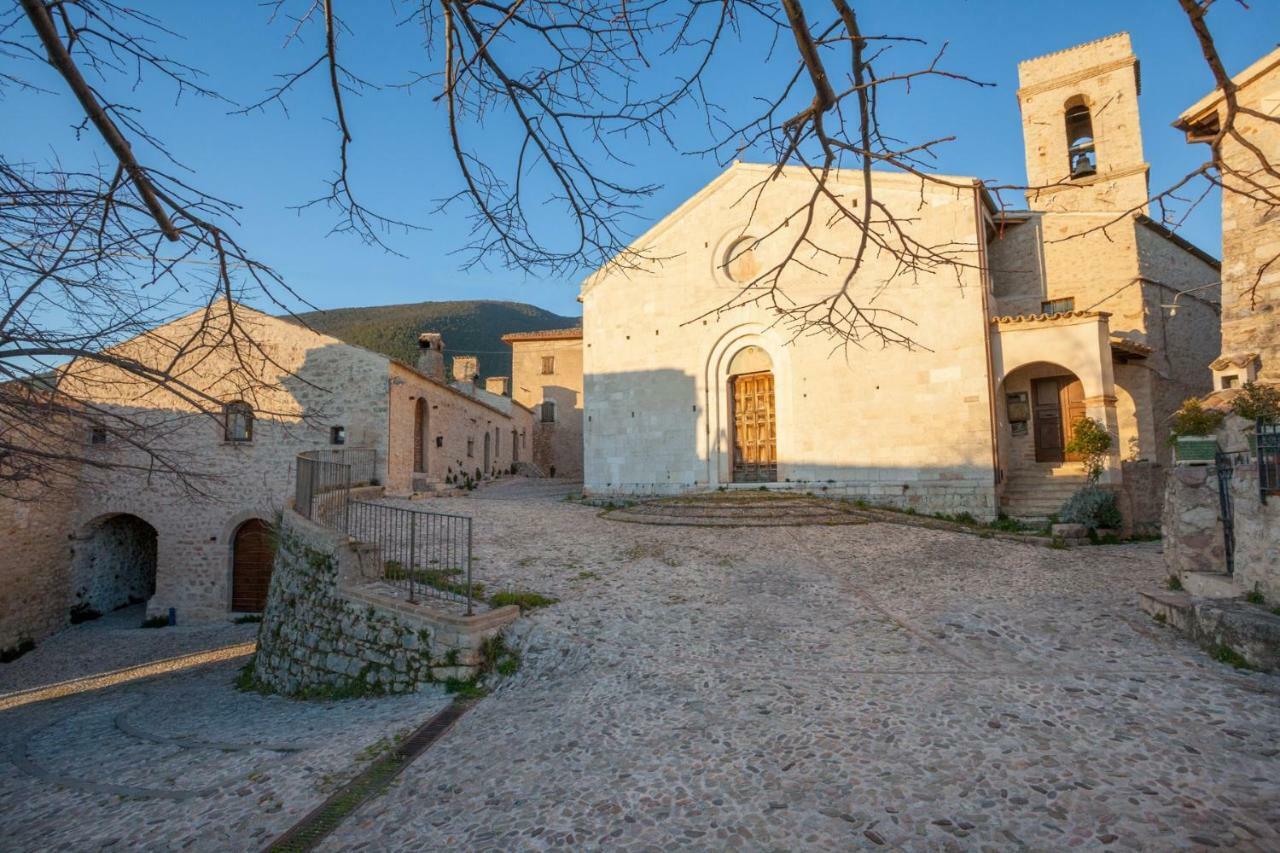 Il Castello Di Campello Aparthotel Campello sul Clitunno Εξωτερικό φωτογραφία