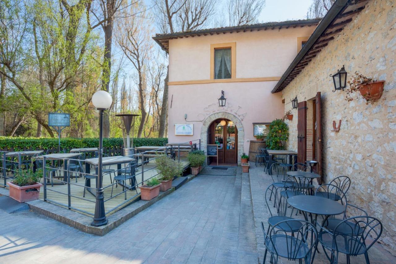 Il Castello Di Campello Aparthotel Campello sul Clitunno Εξωτερικό φωτογραφία